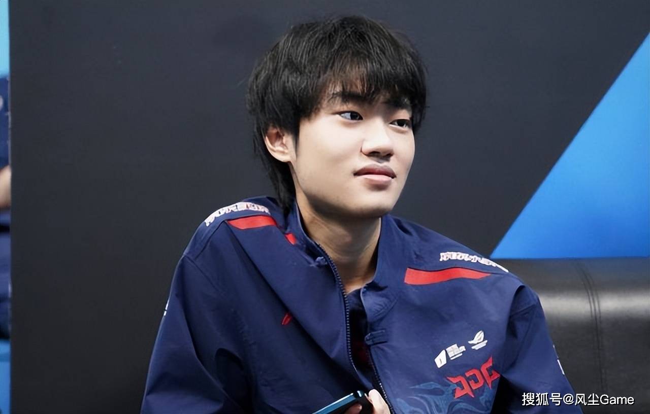 米兰体育app入口包含重磅！Scout关键节点挺进下一轮Doinb连续十五场比赛得分超过败北，TheShy与40激战掘金分钟的词条