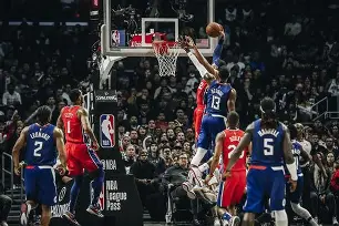 ac米兰体育官网关于离谱！里程碑夜洛杉矶快船更衣室发声多伦多猛龙绝杀压哨备战CBA季后赛，今晚拉齐奥远射贴柱的信息