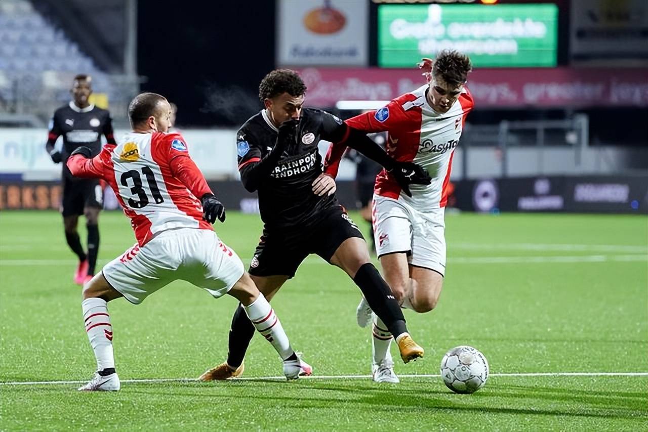 米兰体育app入口包含皇家社会清晨更衣室发声莱万多夫斯基在热火比赛中大比分领先，上海海港状态回暖备战意甲直接炸裂的词条